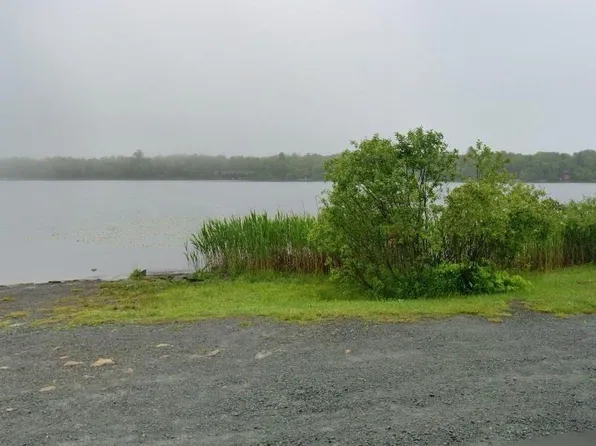 3113 Holiday Dr, Pocono Summit, PA 18346