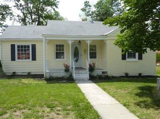 316 Washington Ave, Colonial Heights, VA 23834