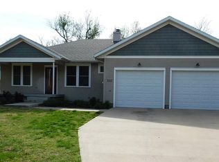 2611 N Halstead St, Hutchinson, KS 67502