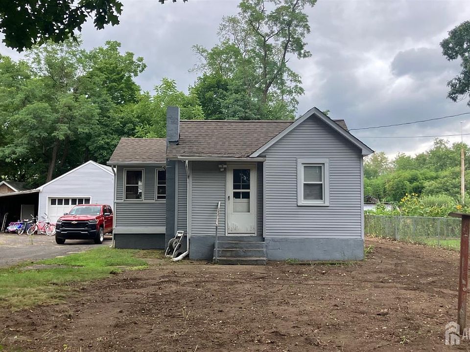 1st image of 19 Sandfield Rd