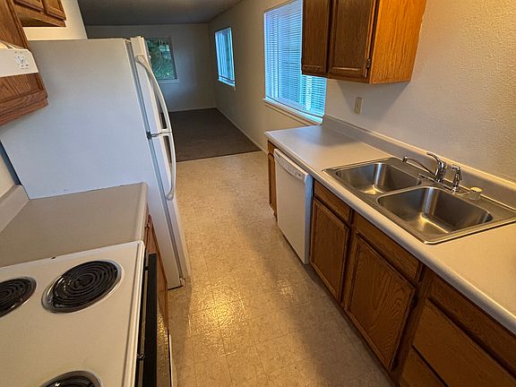 5th image of 1600 S Kent Des Moines Rd #1