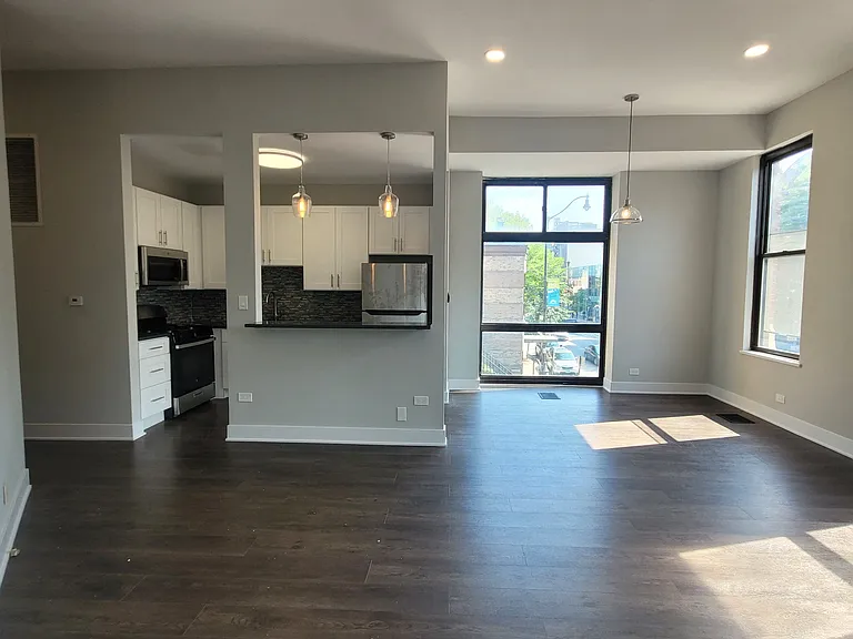 1727 N Halsted St — Photo 6