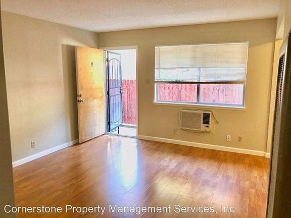 4th image of 2722 U St APT 4