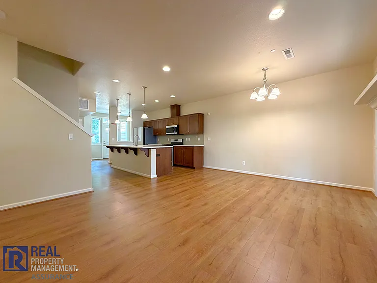 7951 NE Caitlin St — Photo 3