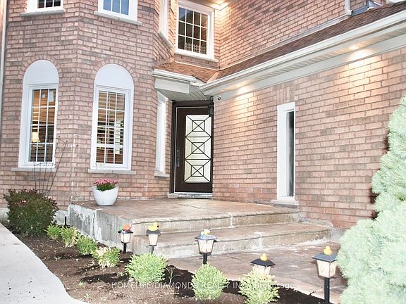 3rd image of 186 Fernforest Dr