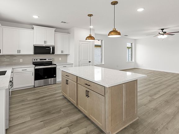 11_14. 2923 Wagoner - Kitchen 4