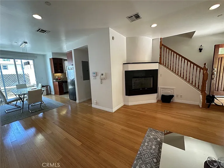 270 E Glenarm St — Photo 10