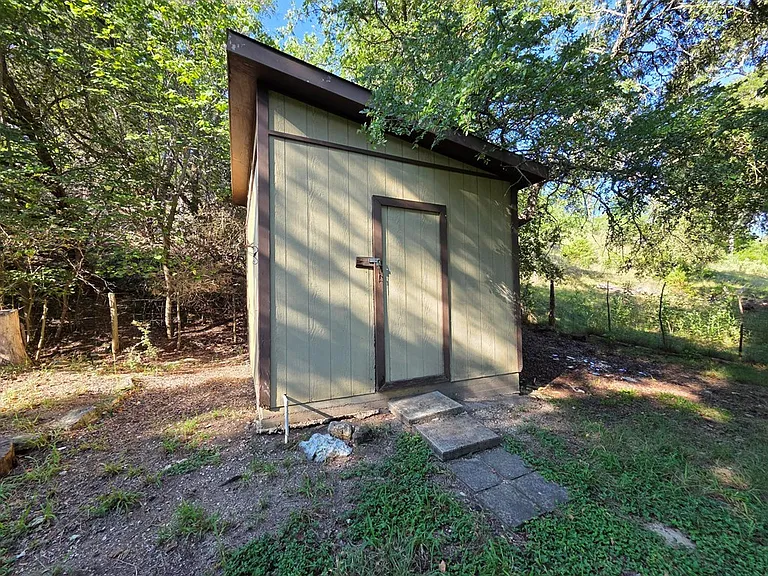1723 Scott Rd — Photo 25