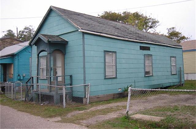 1st image of 1318 32nd St