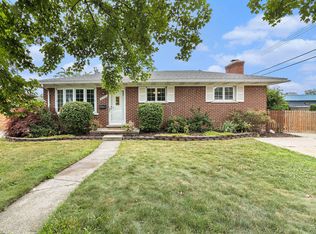 31504 Windsor St, Garden City, MI 48135