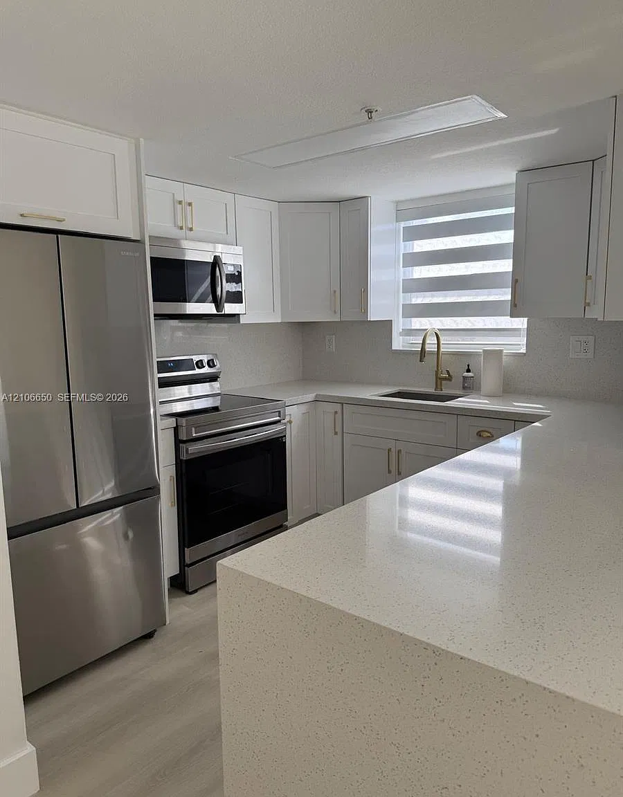 Grove Palms I Condo — Photo 3