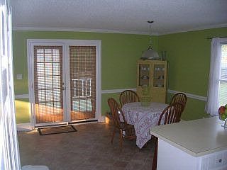 eat-in area