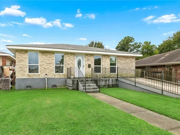 5220 Meadowdale St, Metairie, LA 70006