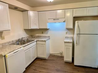 325 W Bolz Rd #A, Phoenix, OR 97535