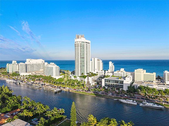 3rd image of 4401 Collins Avenue #2701