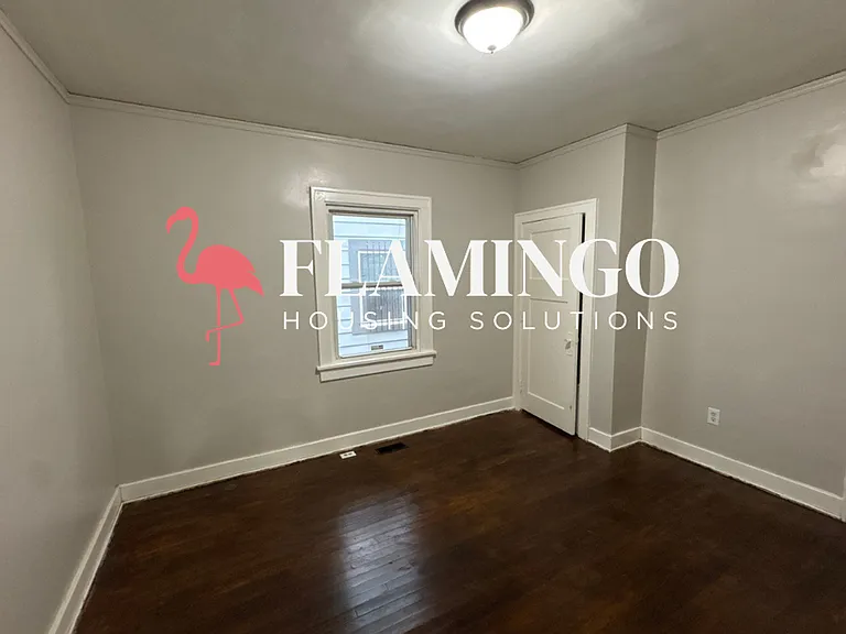 38 Pointview Ave — Photo 7