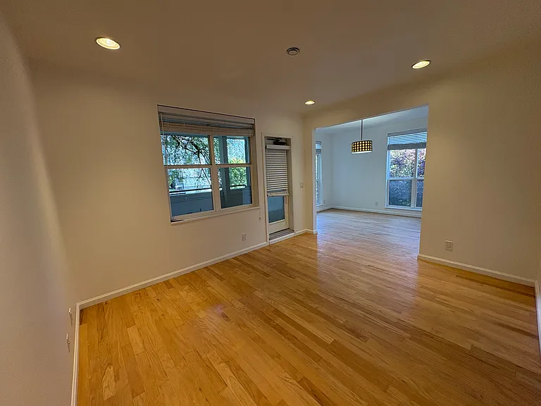 2173 NW Everett St #3 — Photo 13