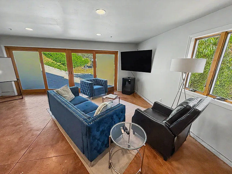 1368 Farnham Rd — Photo 38