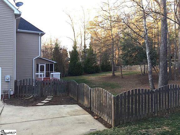 3rd image of 612 Neely Farm Dr