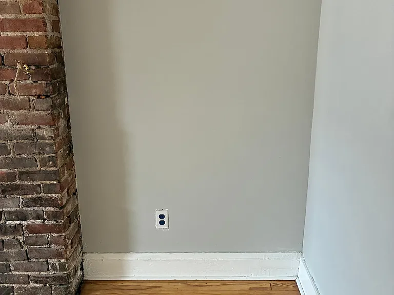 504 Court St #5 — Photo 7