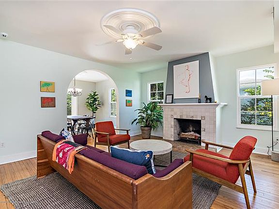 5th image of 229 Fordham Dr