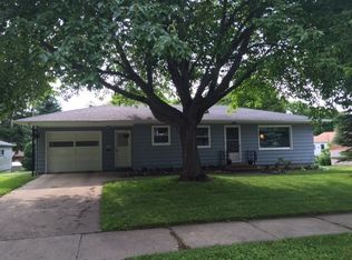 712 Fairfield Dr, Beaver Dam, WI 53916