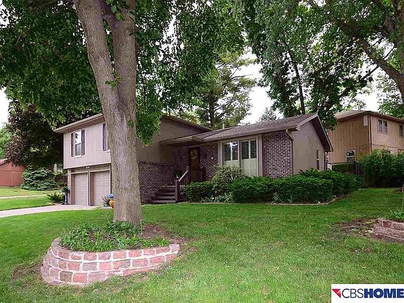 2nd image of 301 Marian Ave