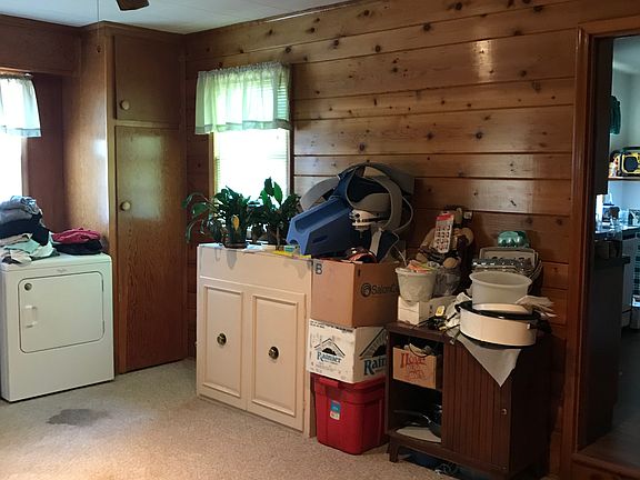 5th image of 420 W Circle Dr