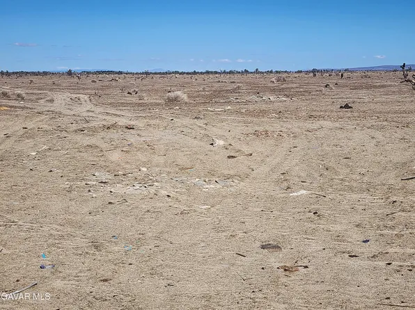 E Avenue Q, Palmdale, CA 93550