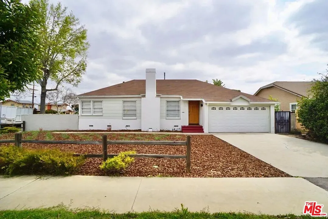2 bed, 1.0 bath, 1092 sqft, $3,900 — Photo 1