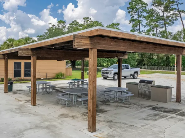 Sunset Grove Apartments