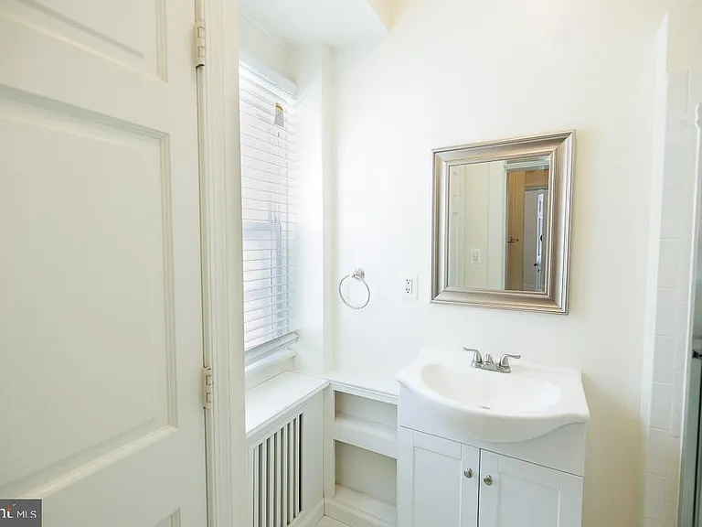 131 N Washington St #4 — Photo 11