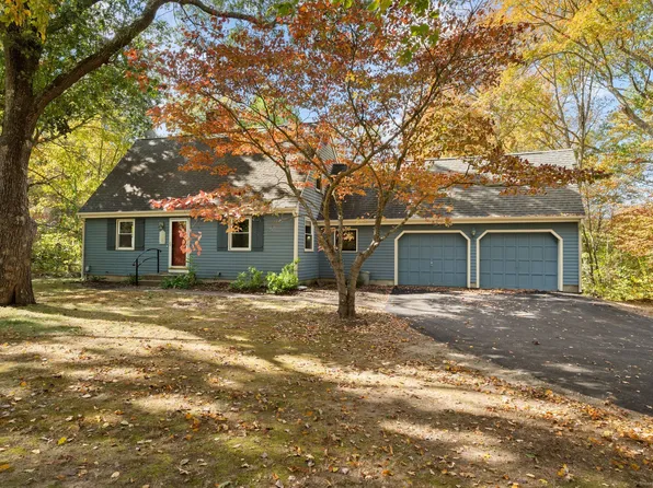 854 Vauxhall Street Extension, Waterford, CT 06375