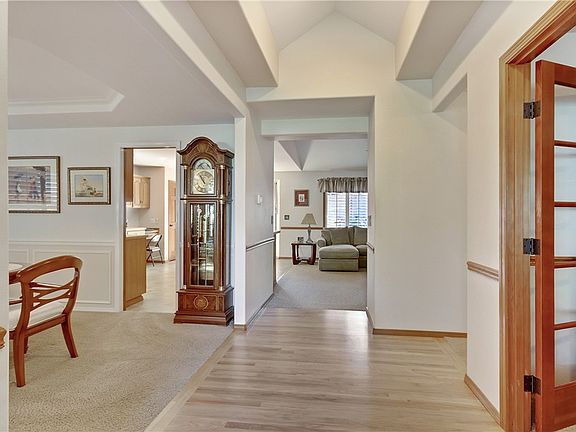 5th image of 16919 88th Ave E