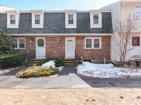 20 Olde Country Village Road, Londonderry, NH 03053