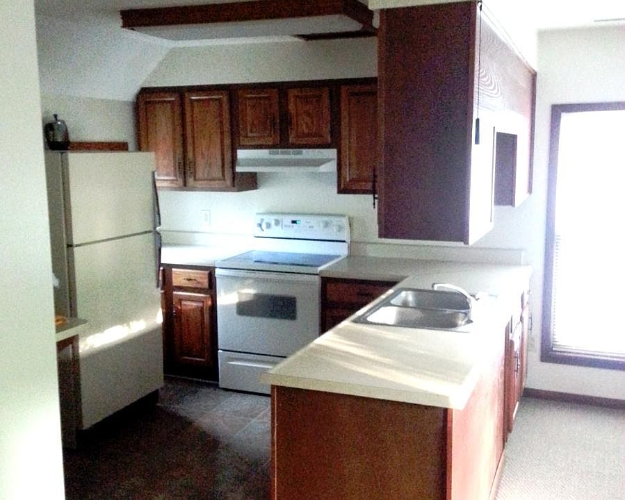 2nd image of 1010 Wilson Ave