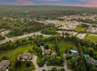 12 Alm Ct, Aurora, ON L4G6W8