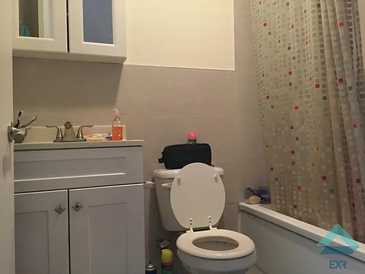 Rented by EXR | media 32