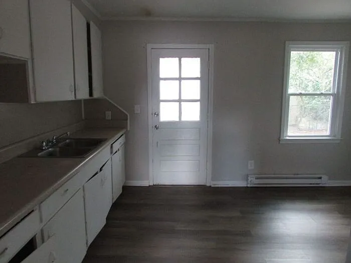 2 bed, 1.0 bath, 759 sqft, $795 — Photo 3