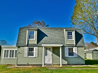 5 Meriden Rd, Old Lyme, CT 06371