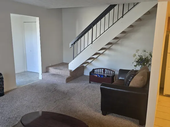 9864 E Royce Dr, Indianapolis, IN 46235