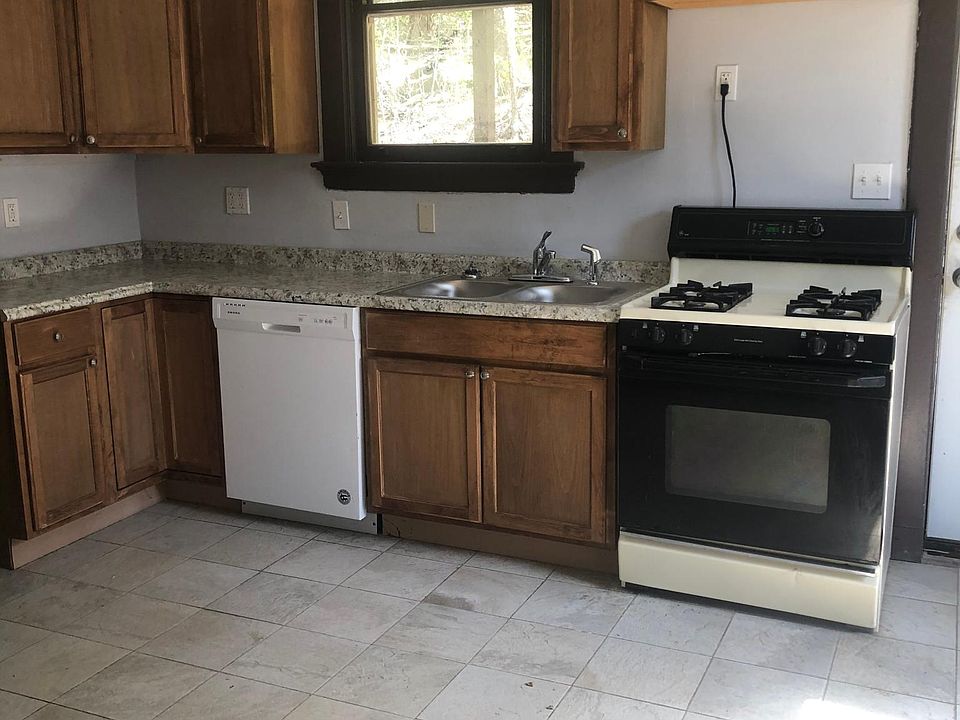 1st image of 2544 Queen City Ave
