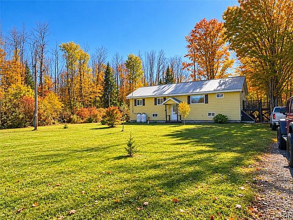 3rd image of 19 Miner Rd