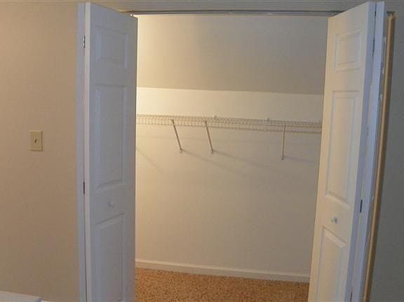 3rd image of 2638 Allaire Ave