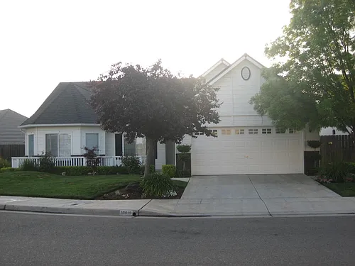 10515 N Jackson Ave Photo 1
