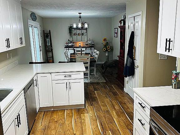 4th image of 166 Celeste Ln
