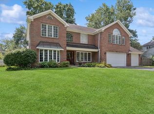 525 36th St, Downers Grove, IL 60515