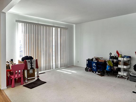 3rd image of 6563 Crown Blvd