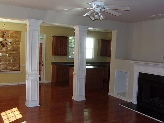 3rd image of 2628 Pierce Brennen Ct
