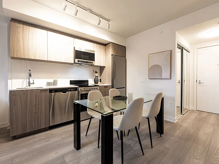 223 Redpath Ave — Photo 56
